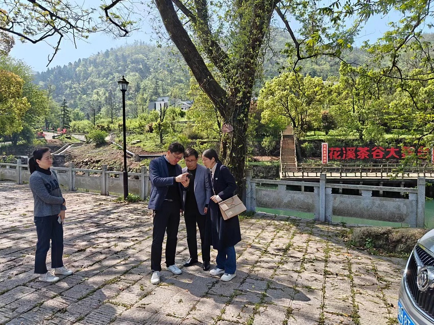 民建安庆市委会赴五横乡杨亭村开展“精品村”帮扶工作